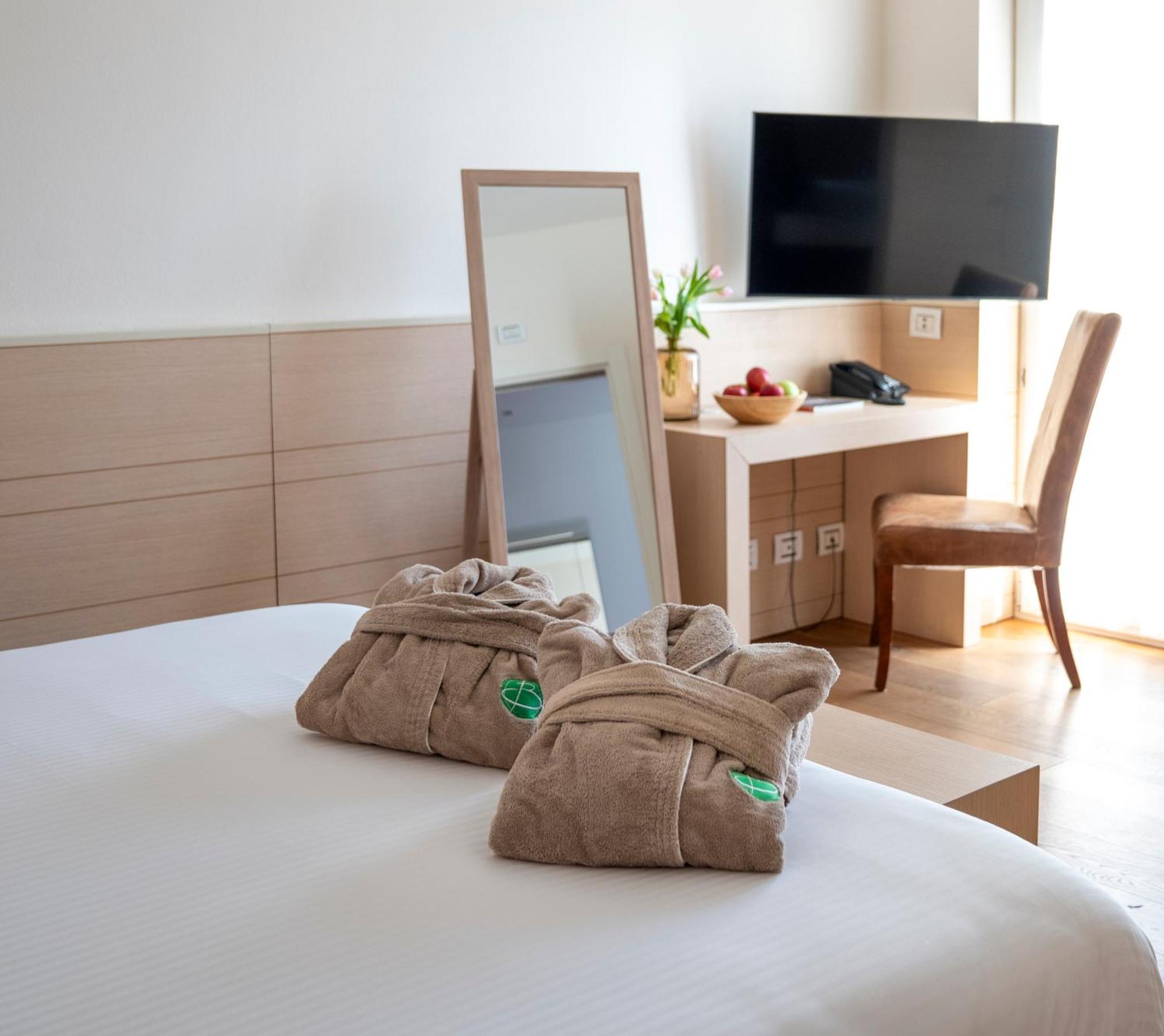 Bes Hotel Terme Di Palazzago Exterior photo